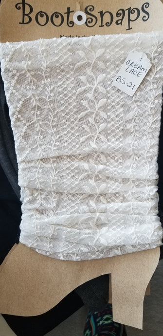 Boot tubes cream lace.